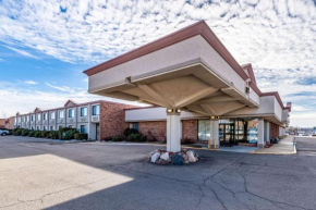 Гостиница Quality Inn & Suites  Альберт-Ли